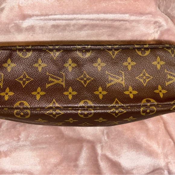 Authentic Louis Vuitton Monogram Trousse 28 (Large Vanity Bag) - Picture 4 of 10